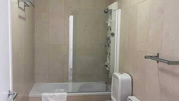 Chambre Familiale | Salle de bain