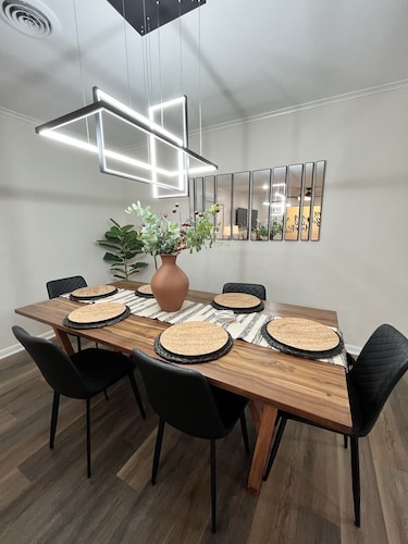 Stay Awhile at Casa Blanca - Minutes from Tech and GSU