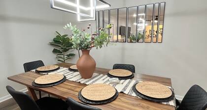 Stay Awhile at Casa Blanca - Minutes from Tech and GSU