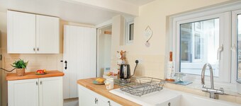 2 bedroom accommodation in Ottery St Mary