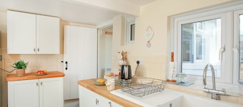 2 bedroom accommodation in Ottery St Mary