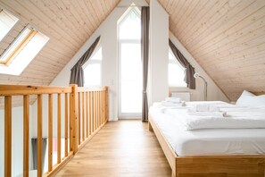 2 bedrooms, iron/ironing board, free WiFi