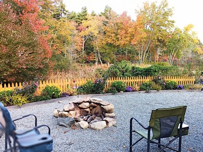 Lakeside Haven at the Pines / Tent