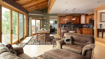 Smart TV, fireplace, ping pong, books