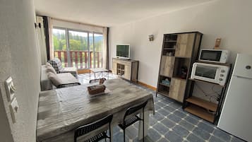 Televisio, pöytÀtennispöytÀ