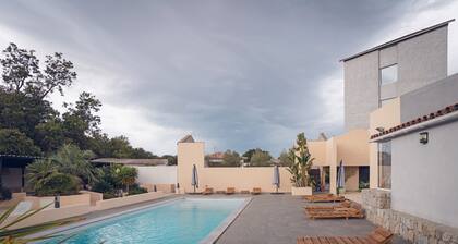 Small quiet residence near the sea