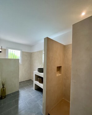 Interior - Small quiet residence near the sea (Ghisonaccia)