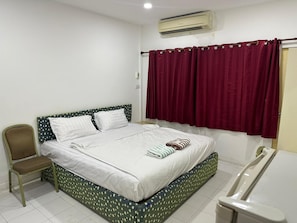 Deluxe Studio | Iron/ironing board, free WiFi