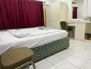 Deluxe Studio | 1 bedroom, iron/ironing board, free WiFi
