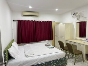 Estudio Deluxe | Tabla de planchar con plancha y wifi gratis