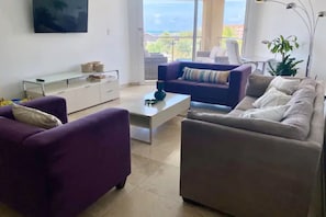 Smart-TV, Tischtennisplatte