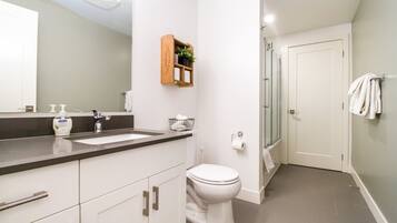 Revelstoke Retreat | Bathroom