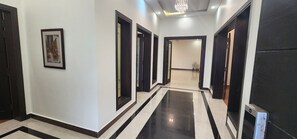 Interior - Haven Lodge, 7BR stylish holiday home with hot tub & mountain view (Islamabad)