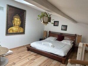 4 Schlafzimmer, Schreibtisch, Reisekinderbett, kostenloses WLAN