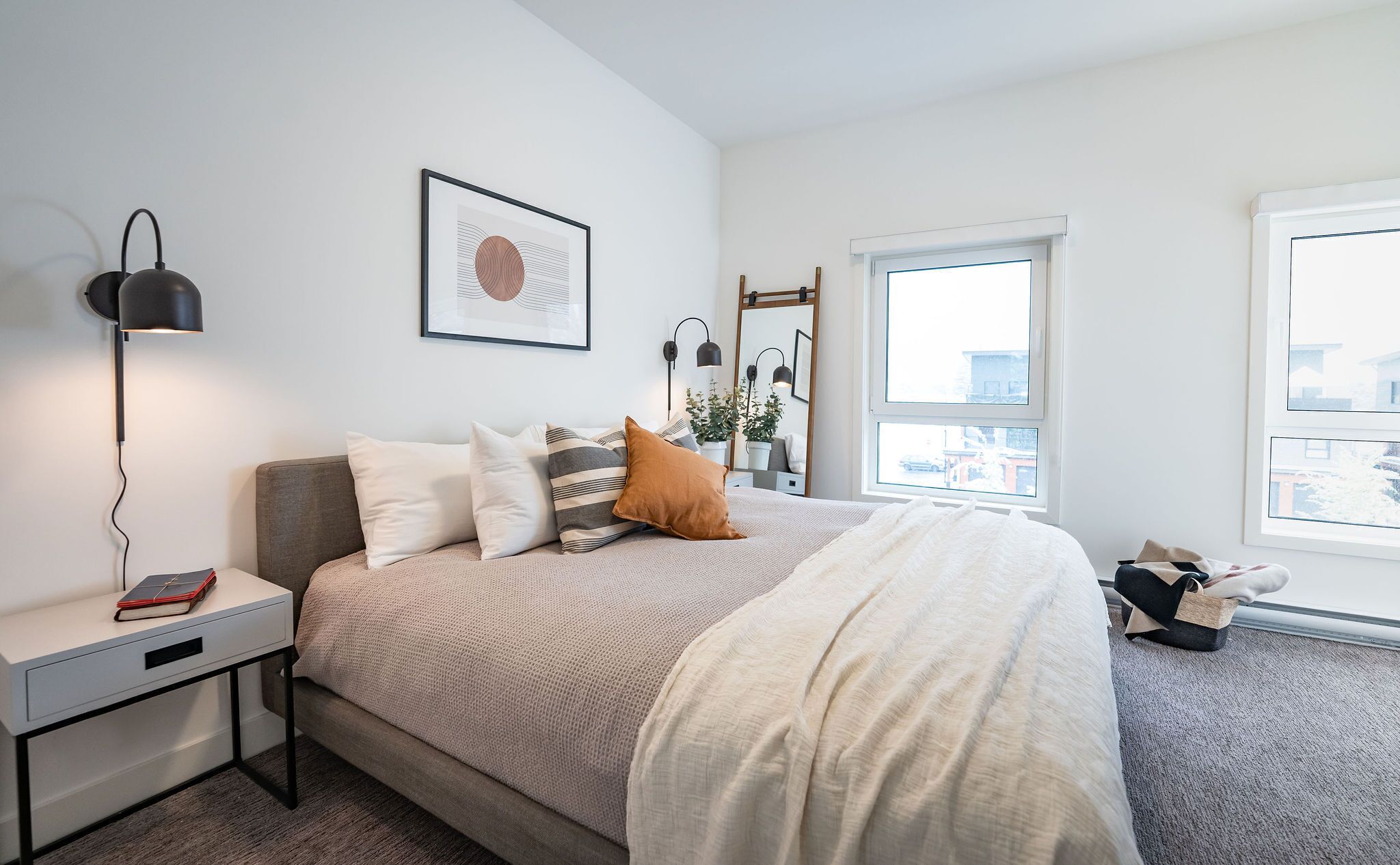 3 bedrooms, individually decorated, individually furnished