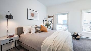 Revelation Retreat Townhouse-Private Hot Tub and Lower-Level Rec Room | 3 bedrooms, individually decorated, individually furnished