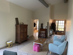 Interior - Villa 10 persons with swimming pool, near the village (Sainte-Cécile-les-Vignes)