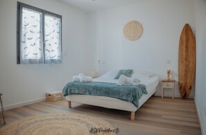 3 bedrooms, desk, iron/ironing board, free WiFi