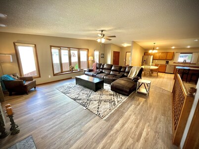 The Akes house is a great place to relax and let all your aches fade away. 