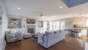 TV, fireplace, DVD player, ping pong