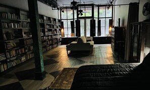 Interior - DOWN ON MAIN - a charming historic apartment in the heart of Eureka Springs (Eureka Springs)