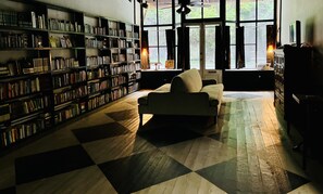 Interior - DOWN ON MAIN - a charming historic apartment in the heart of Eureka Springs (Eureka Springs)