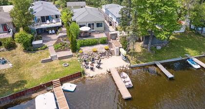 All Sports Lake Orion "Hidden Bay Lake Cottage"