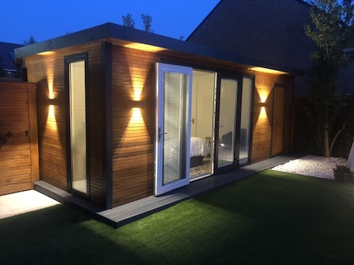 Meezee Pearl Double Bedroom Lodge with free parking