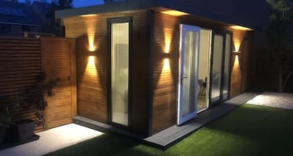Meezee Pearl Double Bedroom Lodge with free parking
