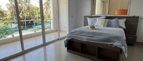 2 slaapkamers, een kluis op de kamer, een strijkplank/strijkijzer