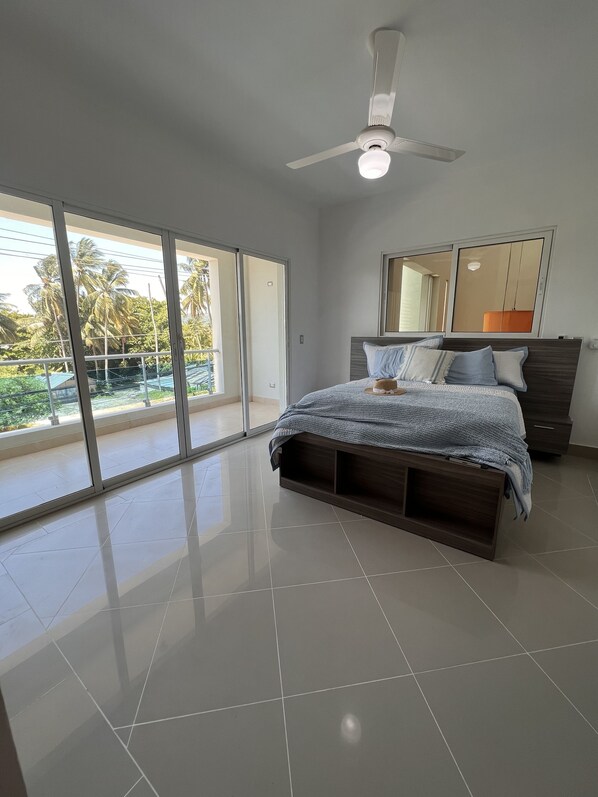 2 bedrooms, in-room safe, iron/ironing board, free WiFi