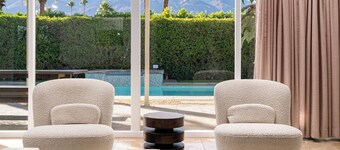 Mid-Century Home, HUGE Pool & Spa, 5-min to downtown - HAVANA HOUSE PALM SPRINGS