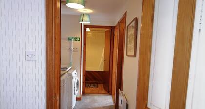 Impeccable 2-bed Flat in Wick