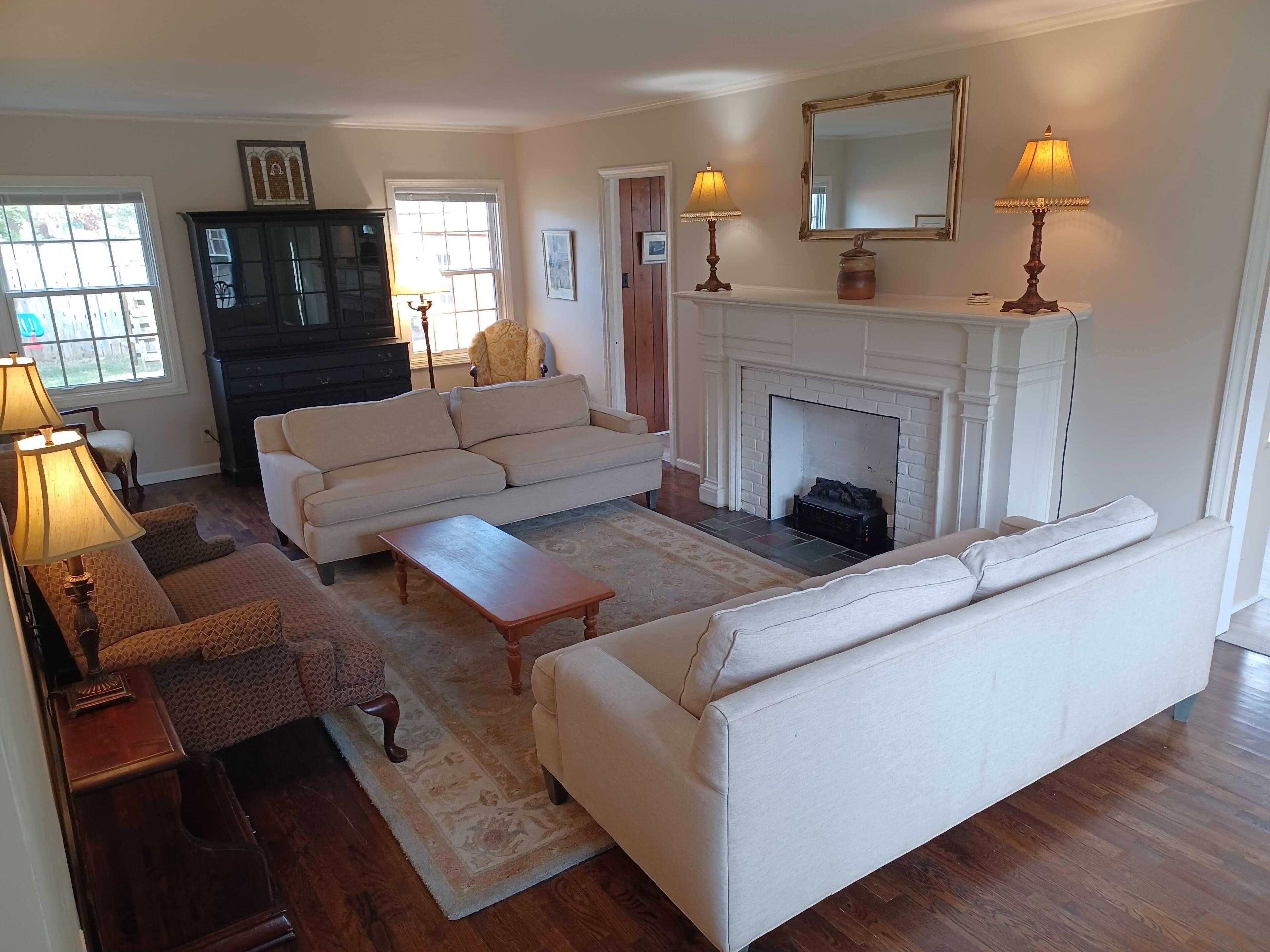 Charming 3BR family home w/ private deck off master, big yard and patio