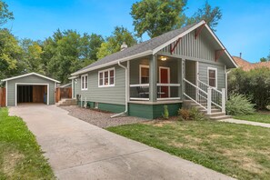 Exterior - Welcoming Washington Abode Close to Downtown Artisans and Amenities!  (Loveland)