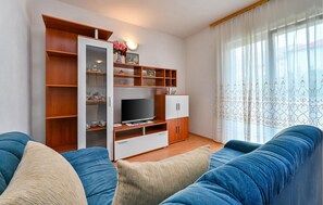 TV - Beach front apartment in Pag with WiFi (Pag)