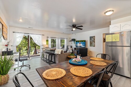 Spring Break Lake Escape – Book 5, Get 6th FREE!