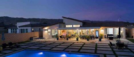 Piscine extérieure, piscine chauffée