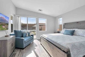 4 camere, una scrivania, ferro/asse da stiro, culla da viaggio