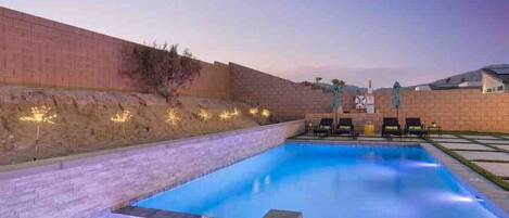 屋外プール、温水プール