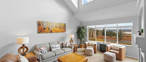 Apartment (3 Bedrooms) | Front of property