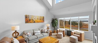 Incredible Lake Views, On Lake & Recpath, Skiing Nearby, Balcony by Summit County Mountain Retreats