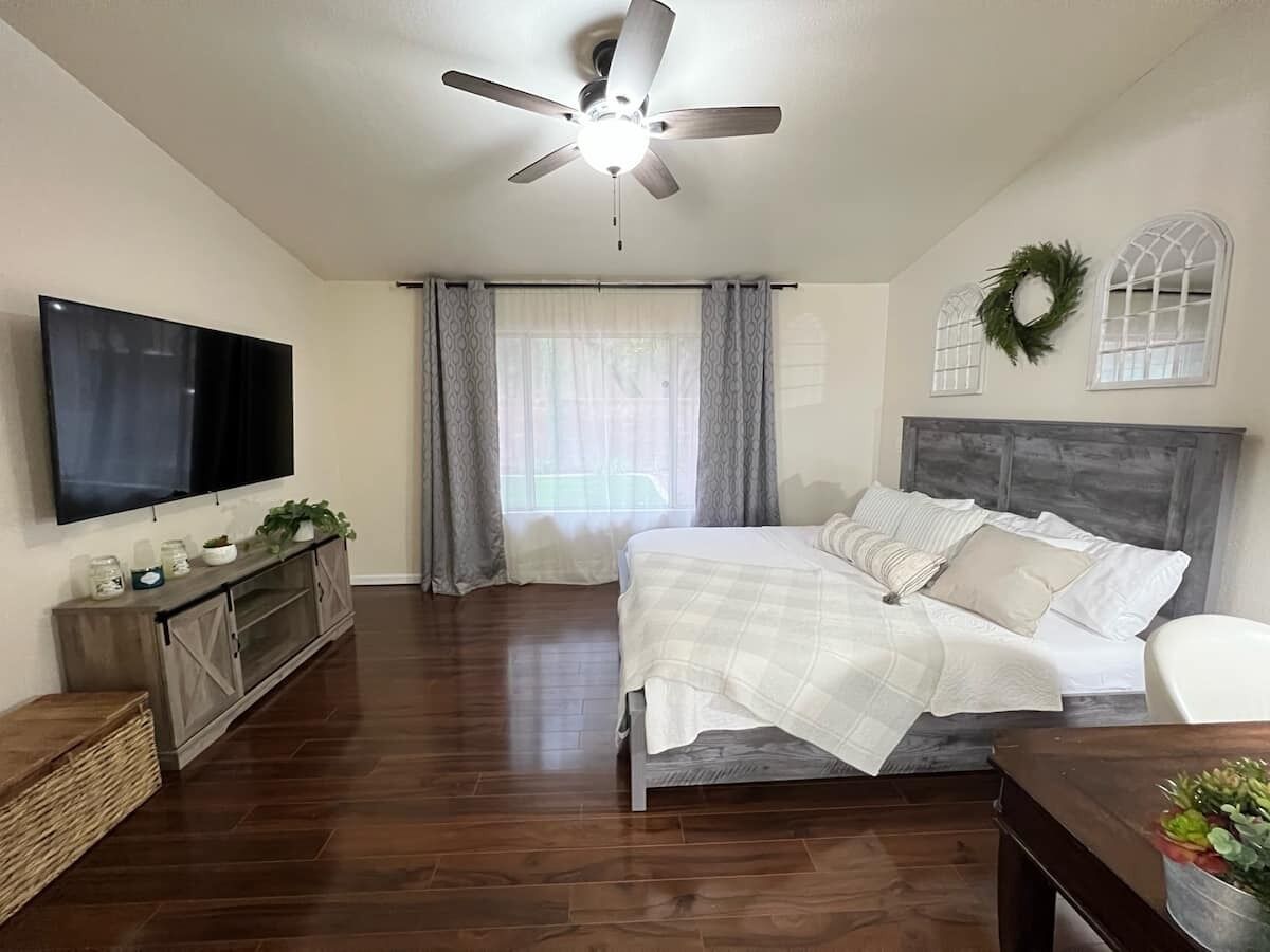 Cozy farmhouse at Cactus Haven: 3br/2bath