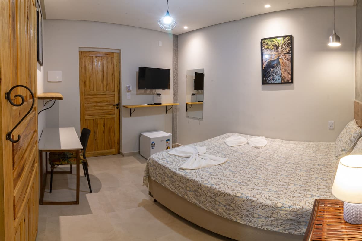 Quarto casal ou duplo design | Wi-Fi de cortesia, roupa de cama