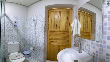 Quarto casal ou duplo design | Banheiro | Chuveiro, toalhas de banho