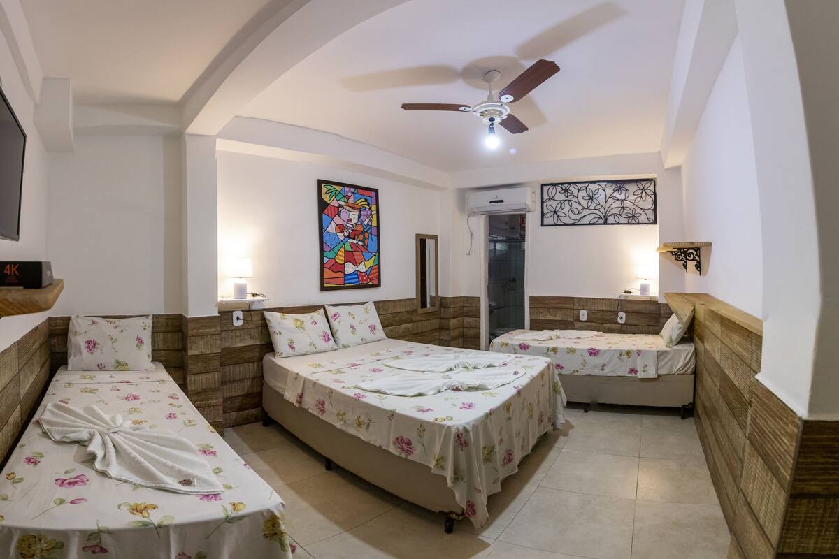 Quarto quádruplo standard | Wi-Fi de cortesia, roupa de cama