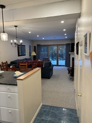 Smart TV, fireplace, music library