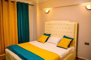 3 Schlafzimmer, Schreibtisch, Bügeleisen/Bügelbrett, kostenloses WLAN