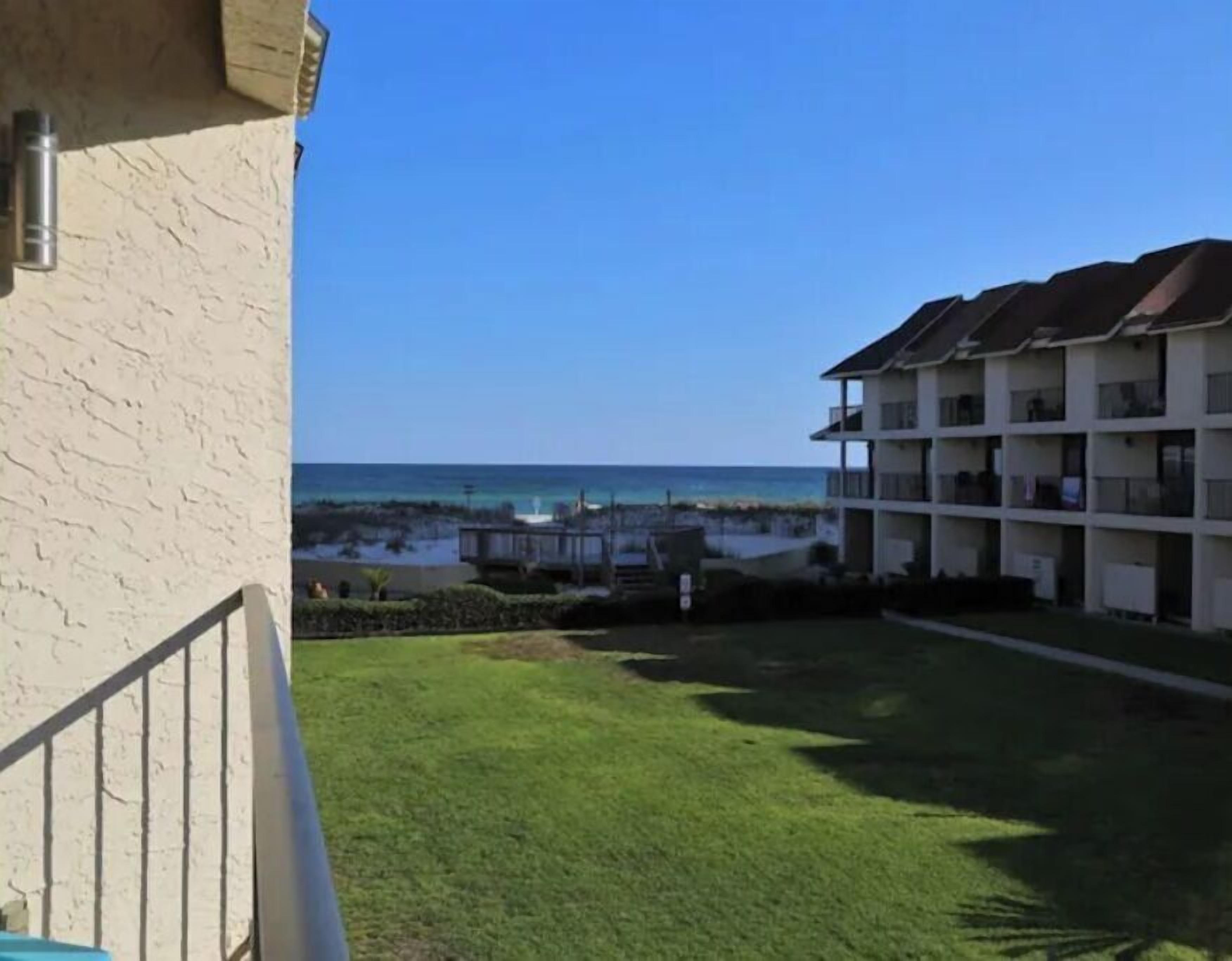 Yes, there are 2 balconies.  You can compare which one has the better view.