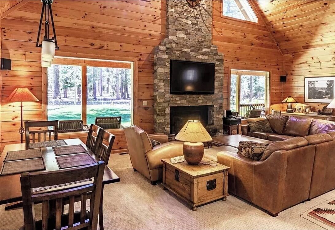 TV, fireplace, stereo